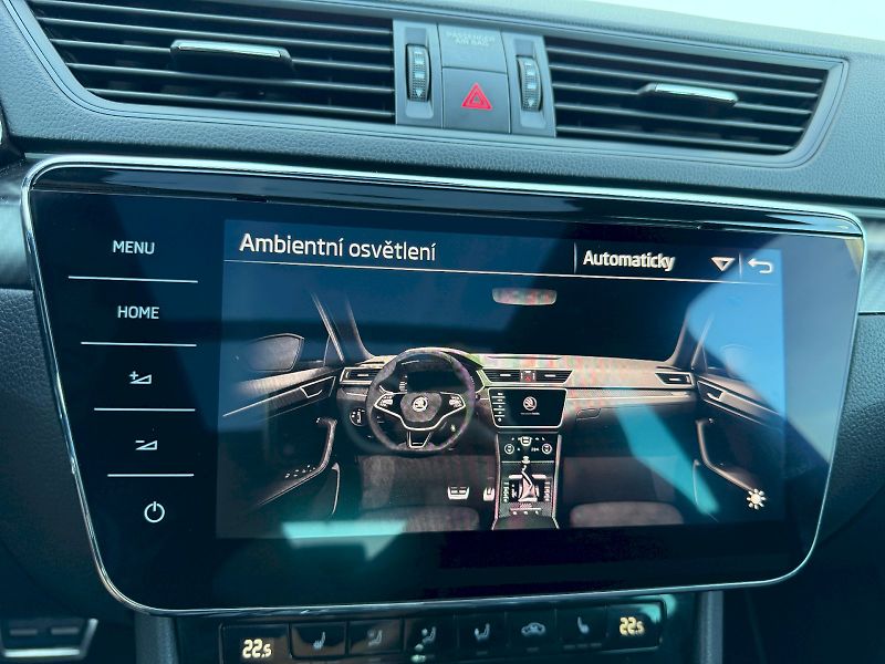 Škoda Superb (2022) 2.0 TSI 206kW SportLine 4x4 DS - fotka 22 z 35
