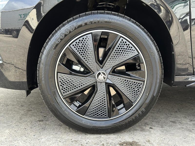 Škoda Kamiq 1.0TSi Monte Carlo 116PS Matri - fotka 10 z 44