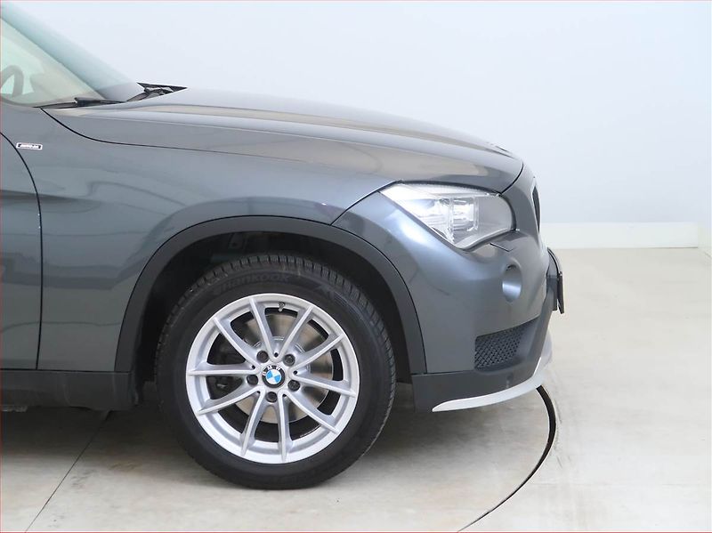 BMW X1 (2015) xDrive20d, 4X4, Automat, Kůže - fotka 13 z 16