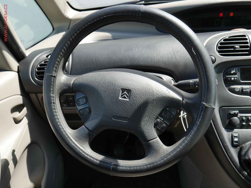 Citroën Xsara Picasso (2002) 1.8i, autoAC - fotka 11 z 16