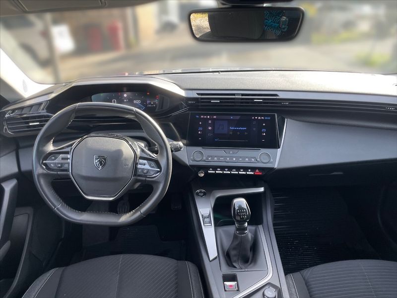 Peugeot 308 1,2 PT 130 Active Pack - fotka 9 z 11