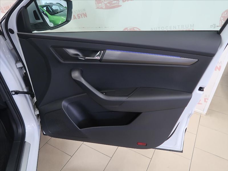 Škoda Karoq 2,0 TDI Scout 4x4 1.majitel - fotka 12 z 41