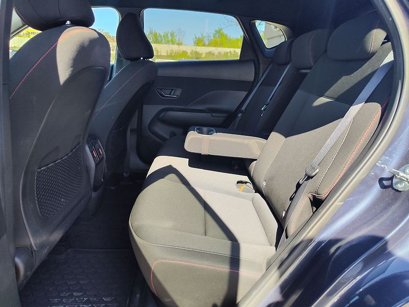 Hyundai Kona 1.6 T-GDi/145kW N-Line DCT 4x4 - fotka 12 z 31
