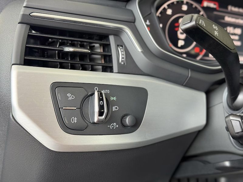 Audi A5 3,0TDI Q*200kW*S-LINE*KeyLess - fotka 30 z 38
