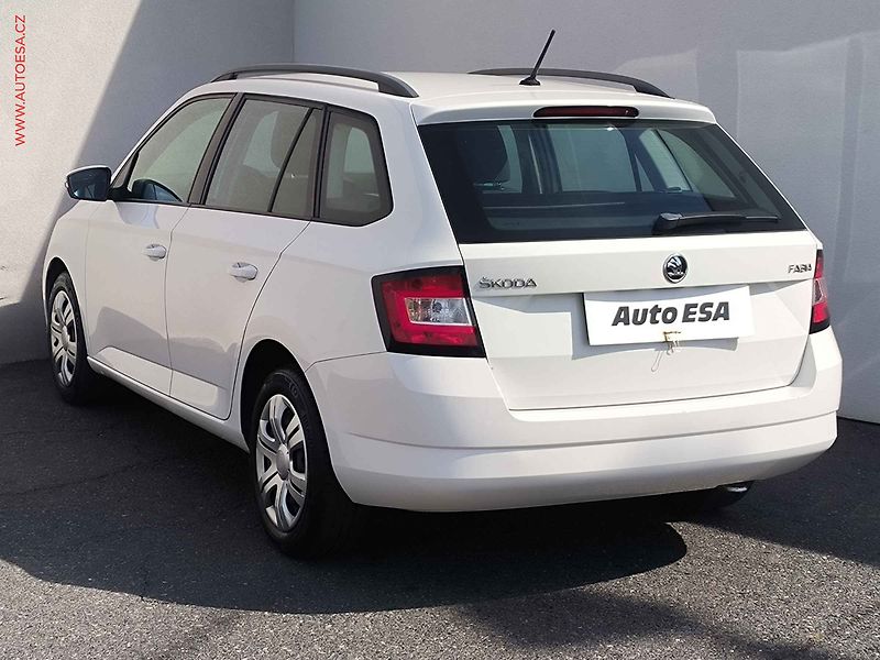 Škoda Fabia (2015) 1.2 TSi, 1.maj,ČR, Ambition - fotka 6 z 17