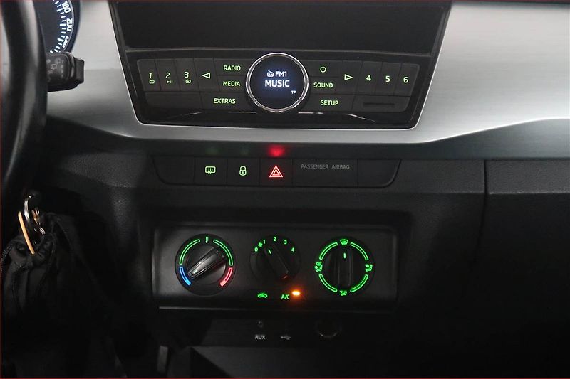 Škoda Fabia (2015) Ambition 1.4 TDI, ČR,1.maj - fotka 12 z 15