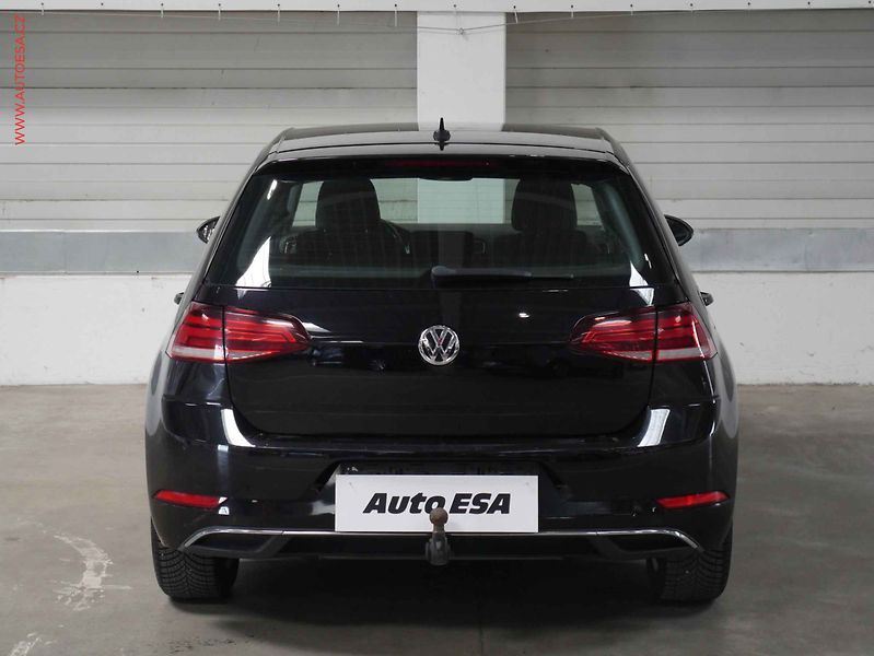 Volkswagen Golf (2019) 1.0 TSi, Comfortline, TZ - fotka 5 z 23