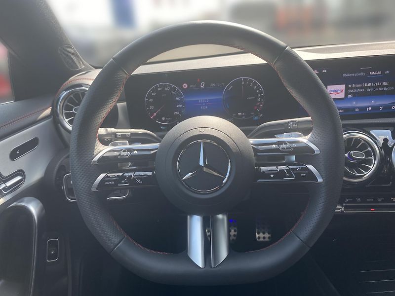 Mercedes-Benz CLA CLA 250 e Shooting Brake  - fotka 12 z 27