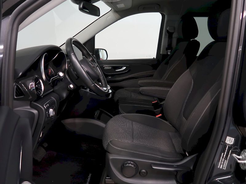 Mercedes-Benz Třídy V (2020) 300d L EXCLUSIVE WEBASTO BURME - fotka 13 z 39