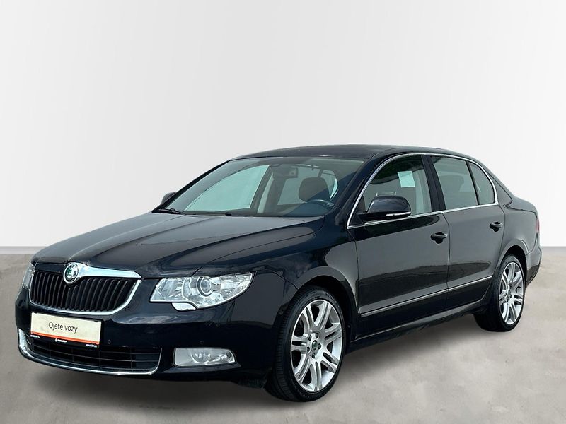 Škoda Superb ELEGANCE - fotka 1 z 29