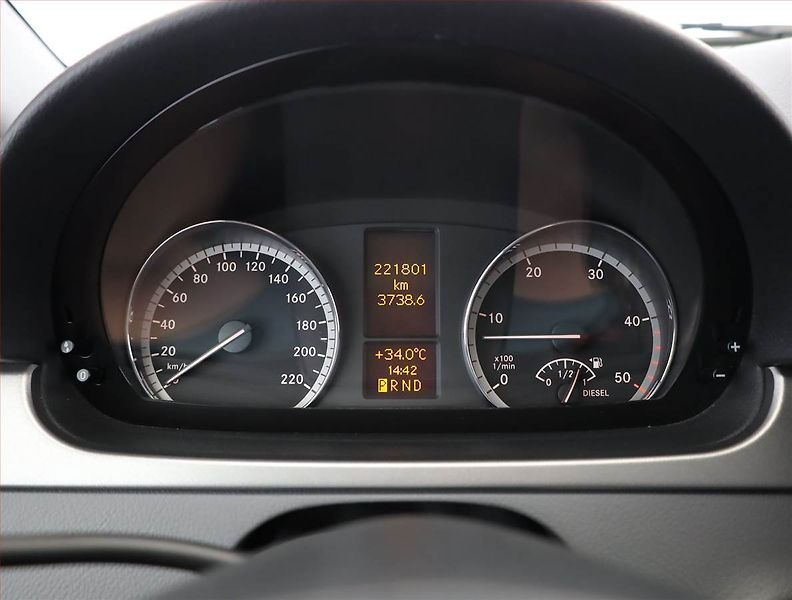 Mercedes-Benz Viano (2009) Trend 3.0 CDI, ČR - fotka 9 z 18