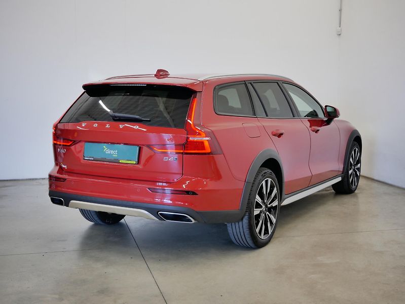 Volvo V60 - fotka 2 z 30
