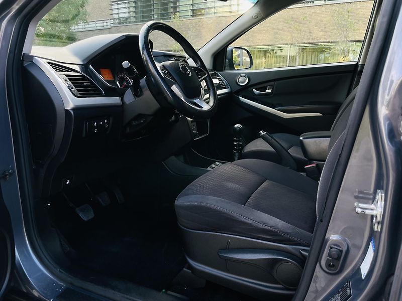 SsangYong Korando 2.0i MAN 1.MAJ SERVISKA TAŽNÉ - fotka 26 z 41