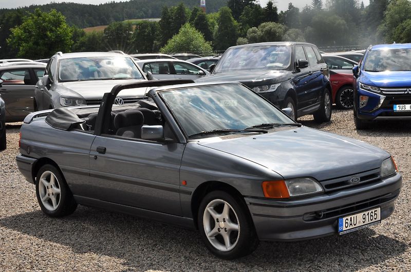 Ford Escort 1.6EFi 77kW KABRIO - fotka 2 z 17