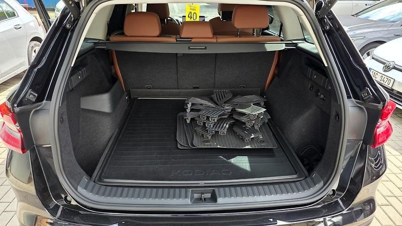 Škoda Kodiaq (2024) 2.0 TDI 142kW DSG 4x4 Exclusiv - fotka 12 z 50