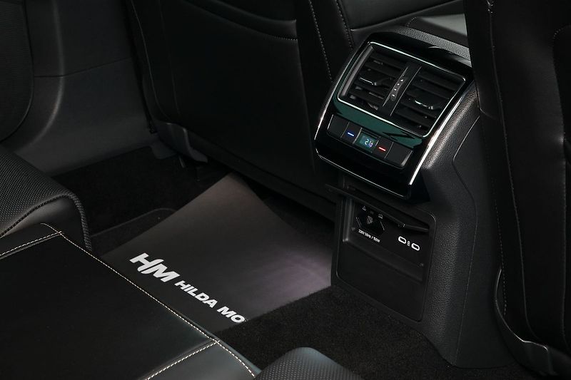 Škoda Superb 2.0TDI 110kW DSG Tažné Webasto - fotka 20 z 37