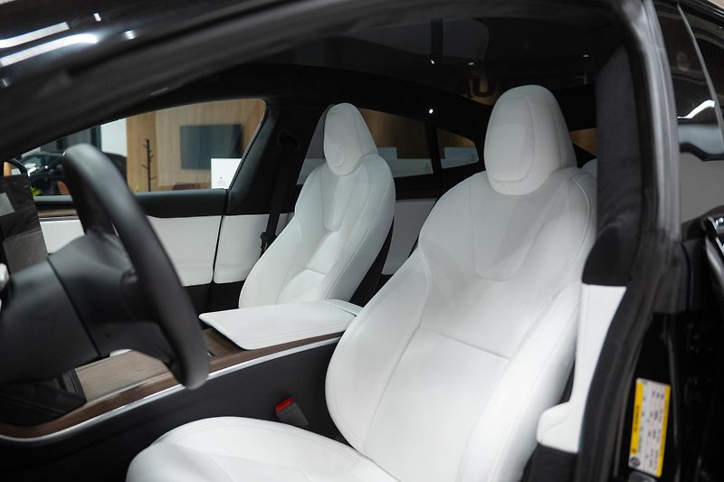 Tesla Model S (2023) Free Unlimited Supercharging - fotka 24 z 59