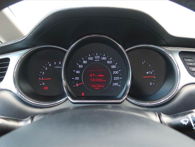 Kia Ceed (2018) 1.6 CRDi, Serv.kniha, Tempomat - fotka 11 z 17