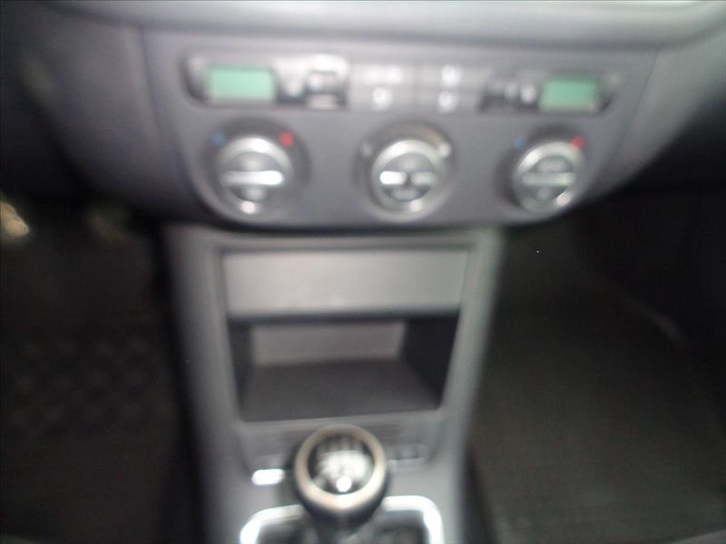 Volkswagen Tiguan 2,0 TDI - fotka 7 z 22