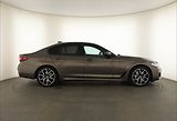 BMW Řada 5 (2023) M Sport 530e - náhled 6