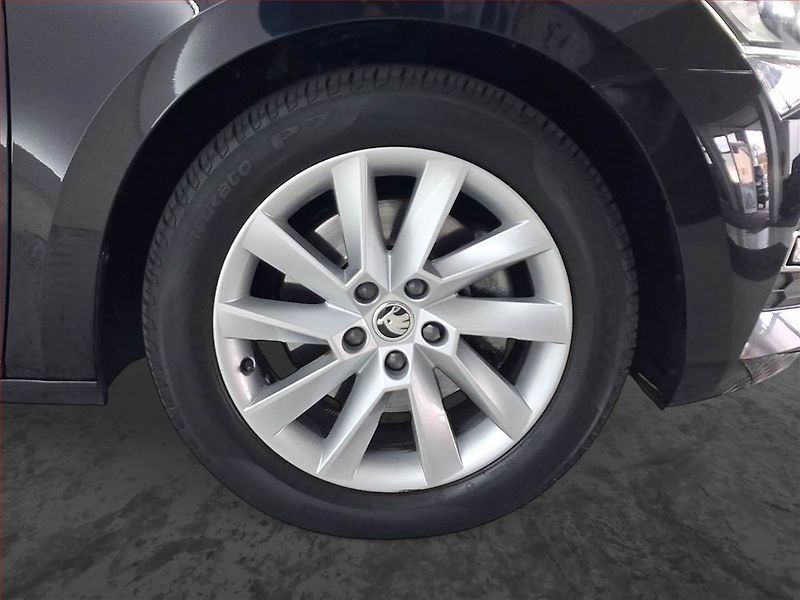 Škoda Superb (2022) 2.0 TDI - fotka 15 z 20