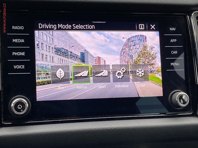 Škoda Kodiaq (2022) 2.0 TDi 4x4, 1.maj,ČR, Style - fotka 19 z 22