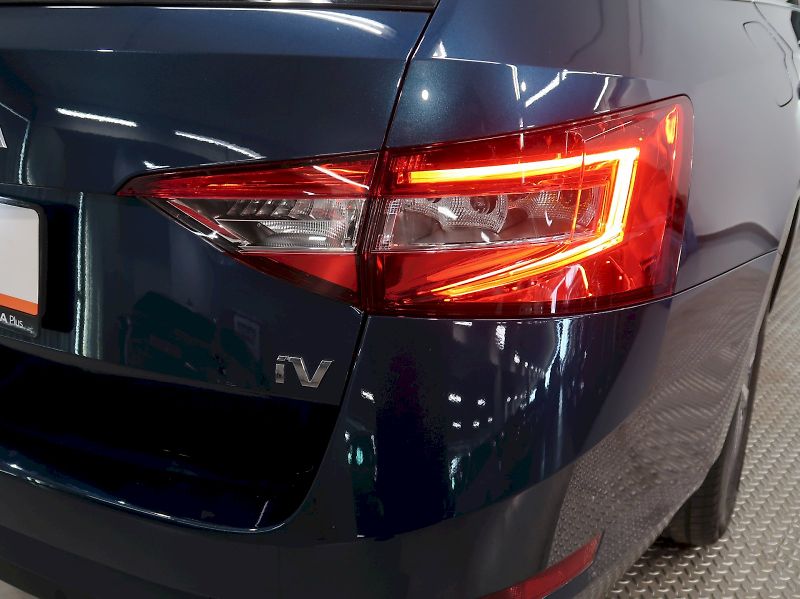 Škoda Superb (2022) iV STYLE 1.4TSI 160KW DSG TAŽN - fotka 11 z 44