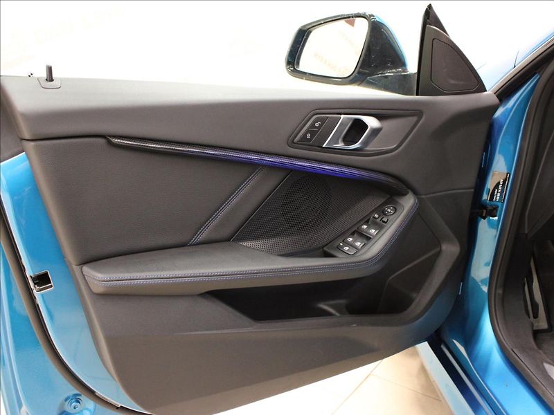 BMW Řada 2 1,5 218i Gran Coupe M Sport - fotka 9 z 37