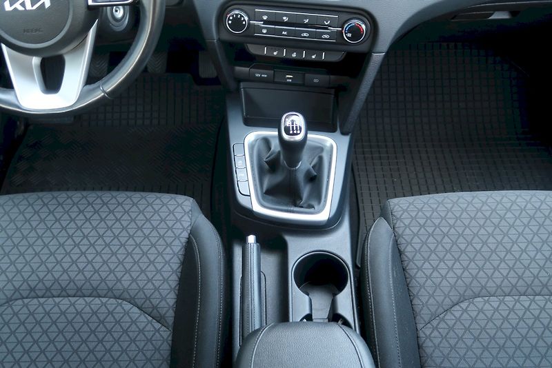 Kia Ceed (2022) Sportswagon 1,0 T-GDI/88 kW - fotka 16 z 30