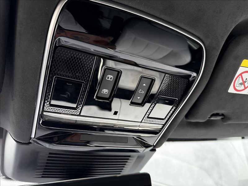 Land Rover Range Rover Sport 3,0 D350 Autobiography ČR DPH - fotka 48 z 53