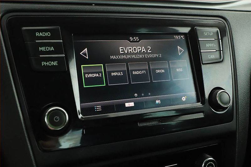 Škoda Rapid (2019) Style Plus 1.0 TSI, Serv.kniha - fotka 14 z 17