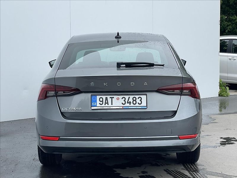 Škoda Octavia 2,0 TDI Style LED - fotka 23 z 23