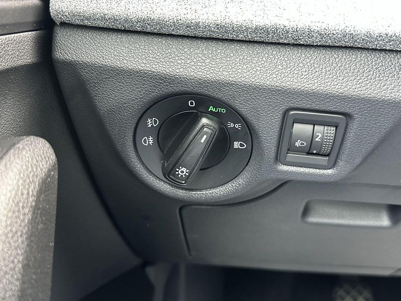 Škoda Kamiq (2025) 1.0 TSI Selection - fotka 17 z 31