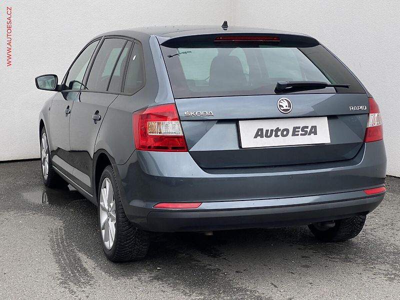 Škoda Rapid (2014) 1.2 TSi, Ambition, park.čidla - fotka 6 z 17
