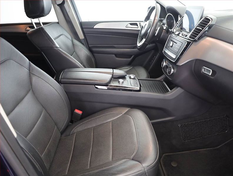 Mercedes-Benz GLS (2017) 350 d 4MATIC - fotka 7 z 21
