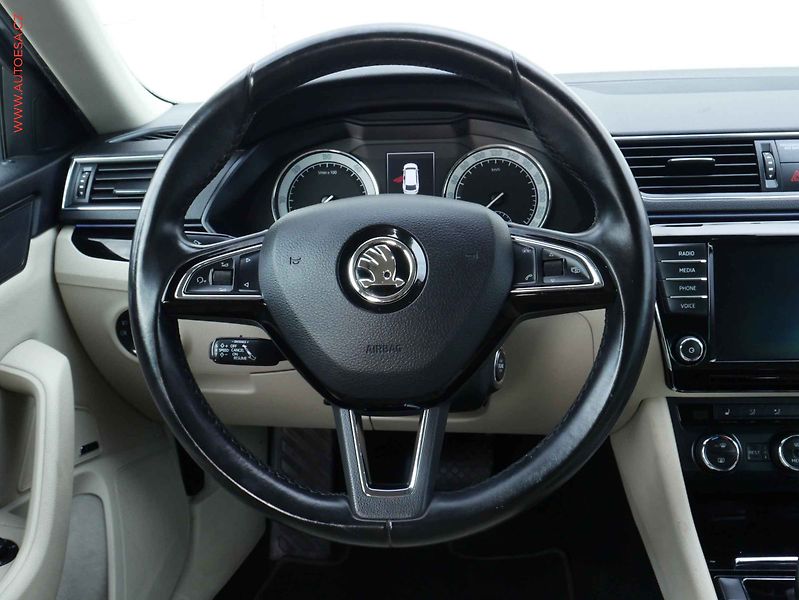 Škoda Superb (2016) 2.0 TDi 4x4, ČR, L&K, DSG - fotka 16 z 20