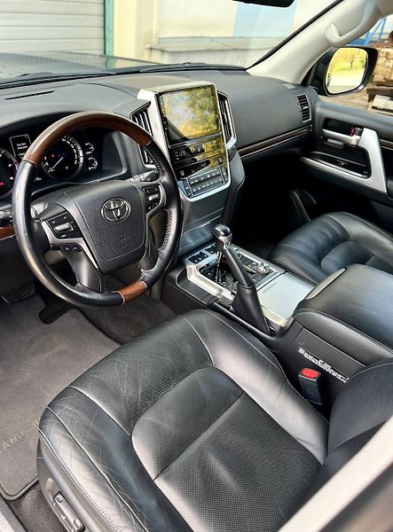 Toyota Land Cruiser (2020) 4.5 V8 DIESEL 2020 – TUNING - fotka 10 z 42