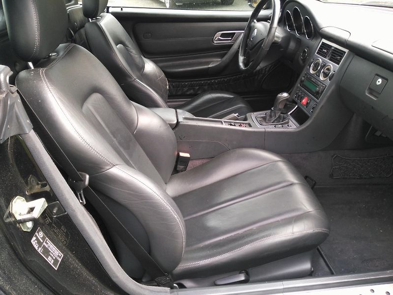 Mercedes-Benz SLK 230 Kompressor manuál - fotka 22 z 27