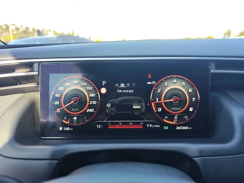 Hyundai Tucson 1.6 T-GDI/110kW Smart DCT MHEV - fotka 15 z 37