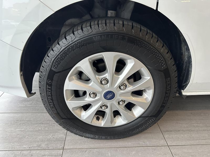 Ford Transit Custom Titanium L1 2.0 EB 130k VAN  - fotka 5 z 25
