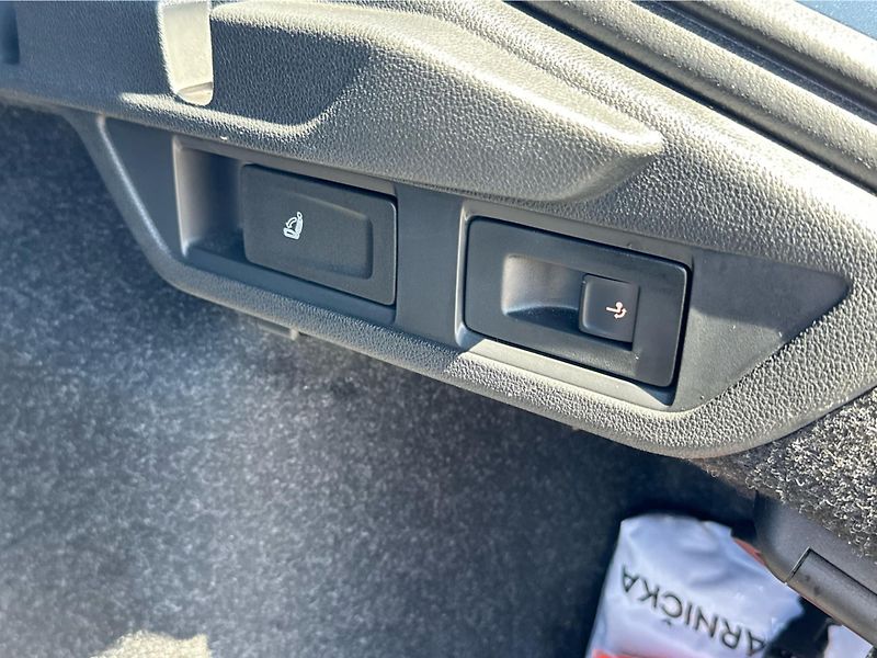 Škoda Octavia 2,0TDI / 110 kW Top Selection - fotka 23 z 23