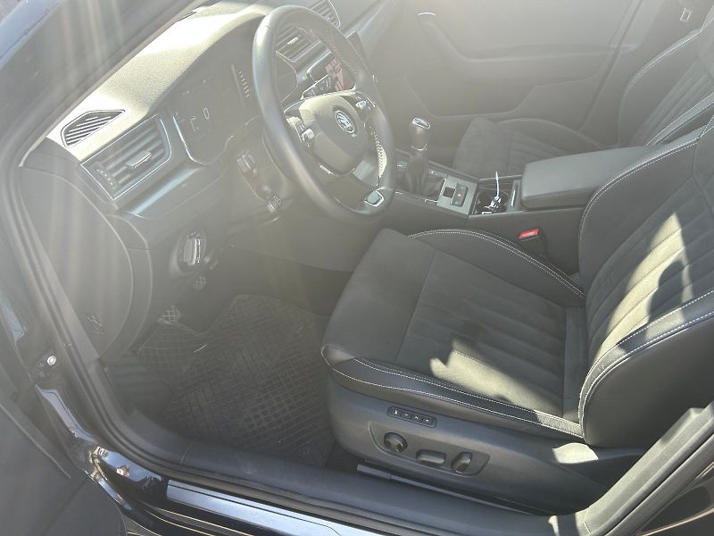 Škoda Superb (2023) COM GRT STY TD 110/2.0 6MP - fotka 10 z 30