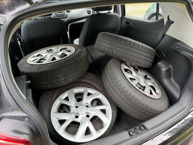 Hyundai i10 (2017) Classic 1.0 - fotka 6 z 8