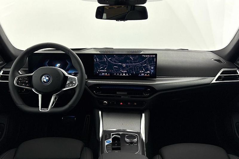 BMW i4 xDrive40 - fotka 7 z 19