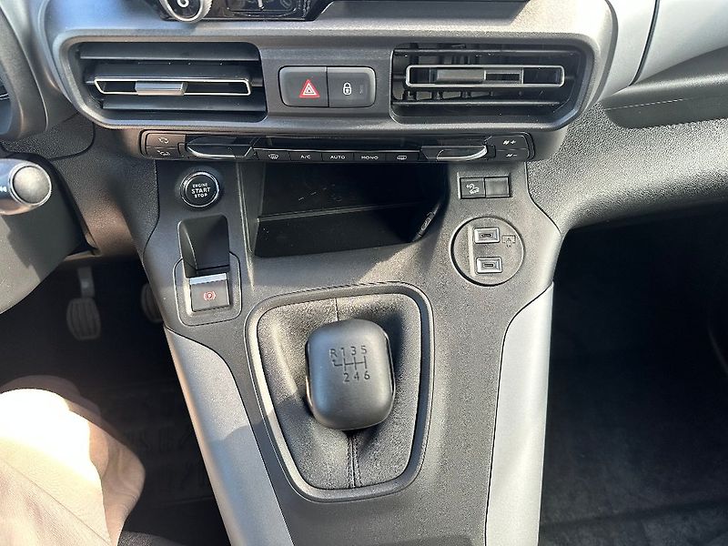 Opel Combo (2026) 1.2 T 81kW Edition+ L1 MT6 - fotka 16 z 17