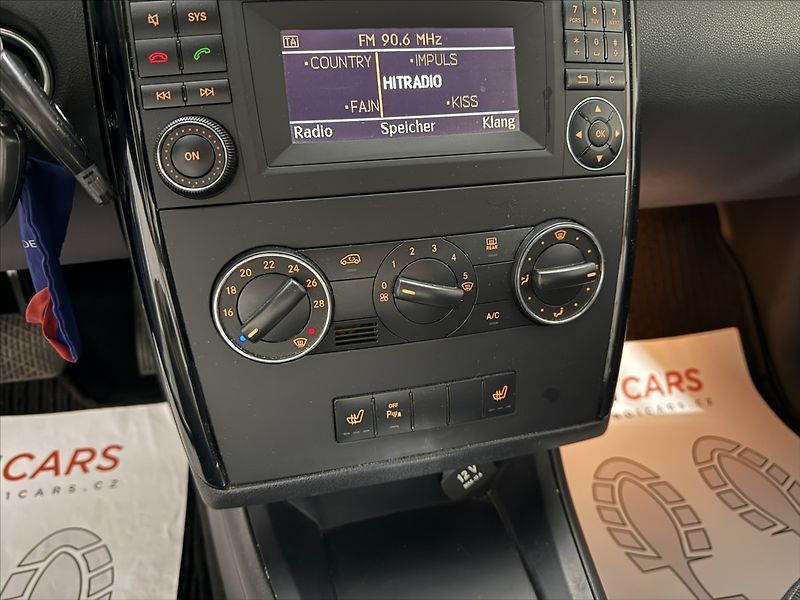 Mercedes-Benz Třídy A 1,7   i AUTOMAT TAŽNÉ ALU STK - fotka 15 z 28