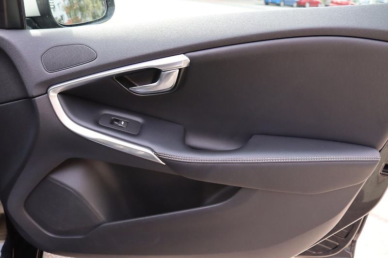 Volvo V40 Volvo V40 R-Design 140kW - fotka 51 z 55