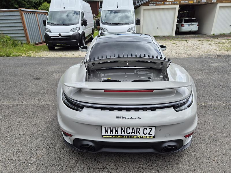 Porsche 911 TURBO S 478kw  - fotka 13 z 41