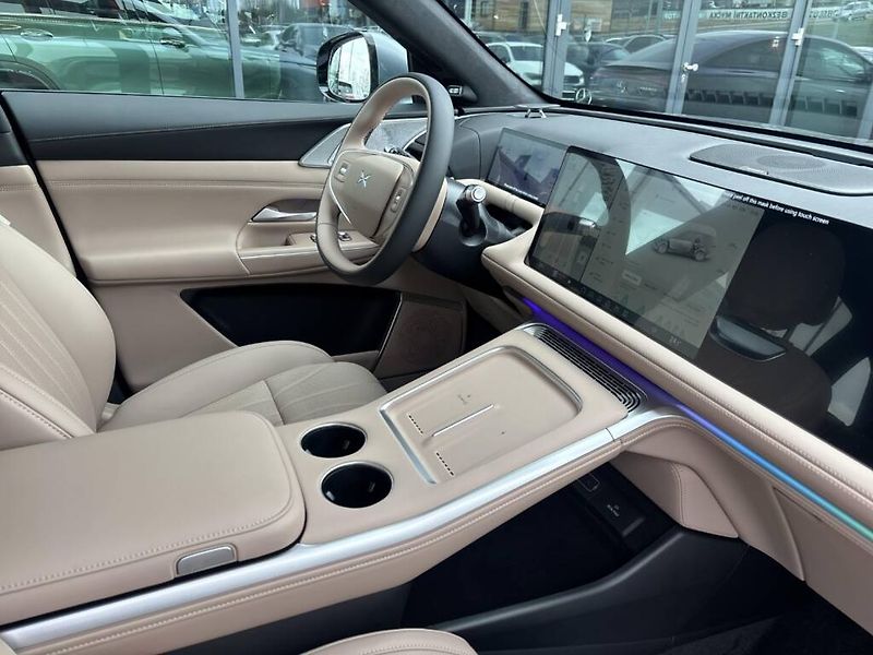 Xpeng G9 (2026) AWD Performance Pro - fotka 12 z 14