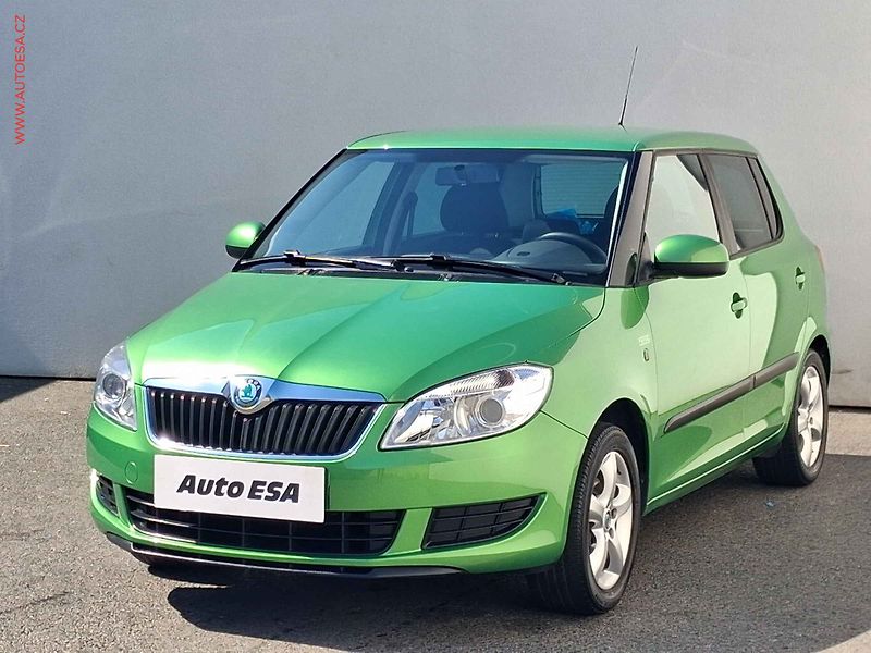 Škoda Fabia (2011) 1.2i, Family, +kola - fotka 3 z 18